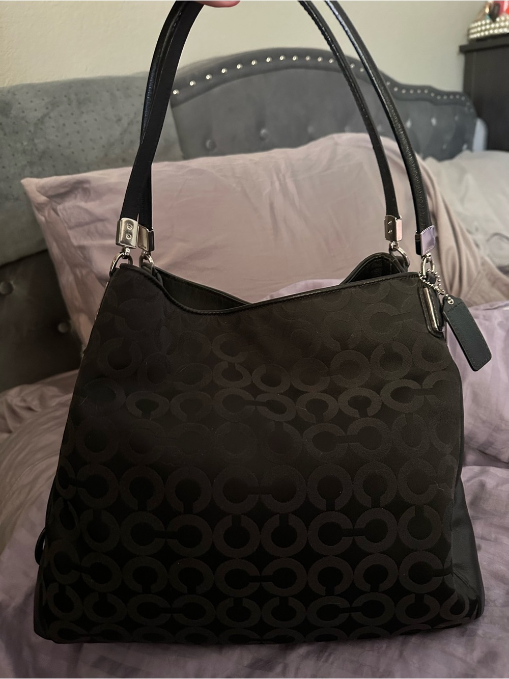 Coach Madison Phoebe Black Signature Shoulder Bag